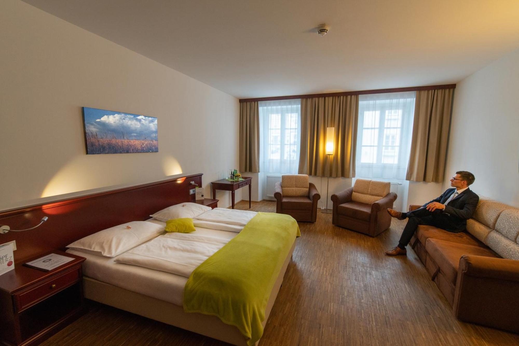 Stadthotel Waidhofen An Der Thaya Exteriör bild